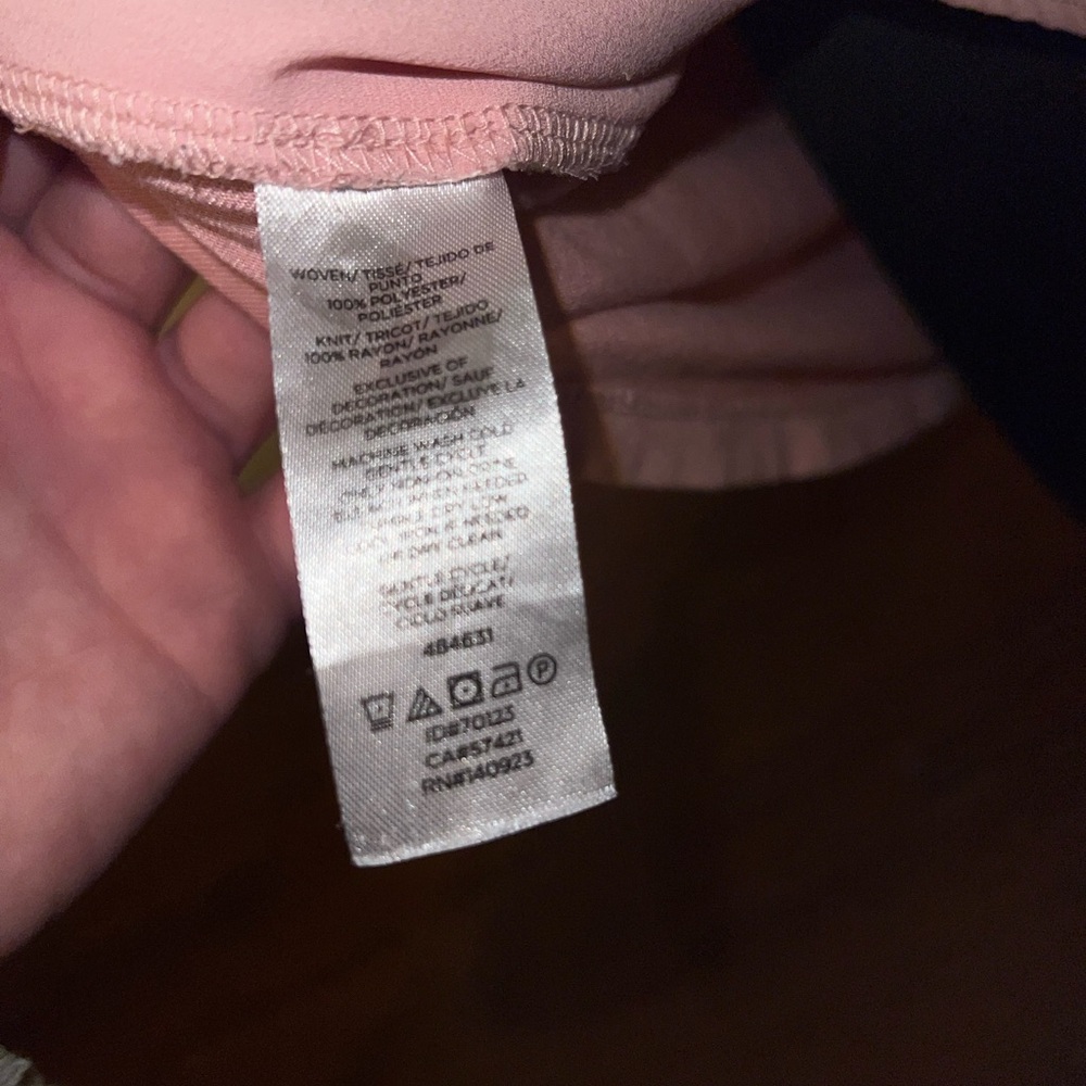 ⭐️LOFT Light Pink Sleeveless Tank Top Cut Out Neckline Design Size L - Picture 14 of 14